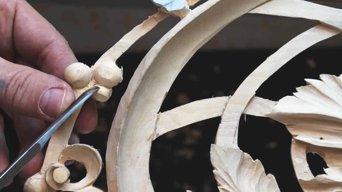 Small tool inside pierced openwork