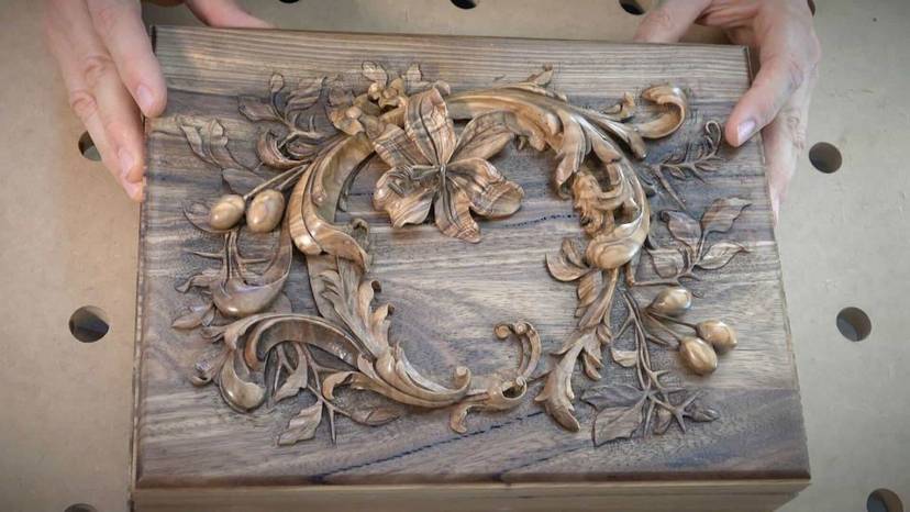 Acacia (Gofer) Olive wood Lily box