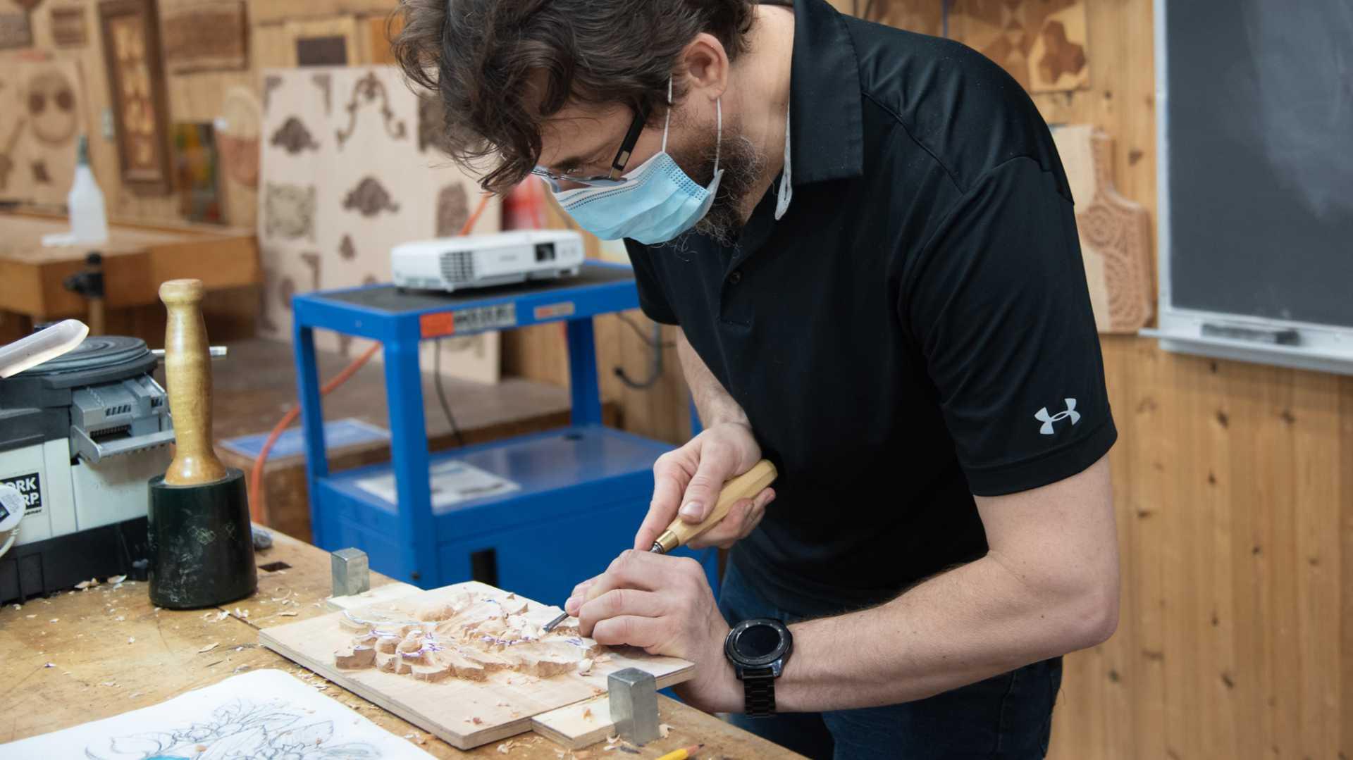 Carving with a Classical Flair – Marc Adams School of Woodworking