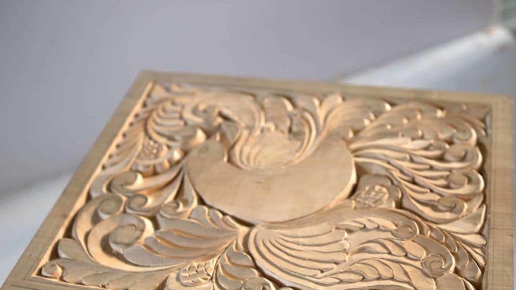 Beginner in Woodcarving Workshop 14 – Curly Kitchen Cutting Board