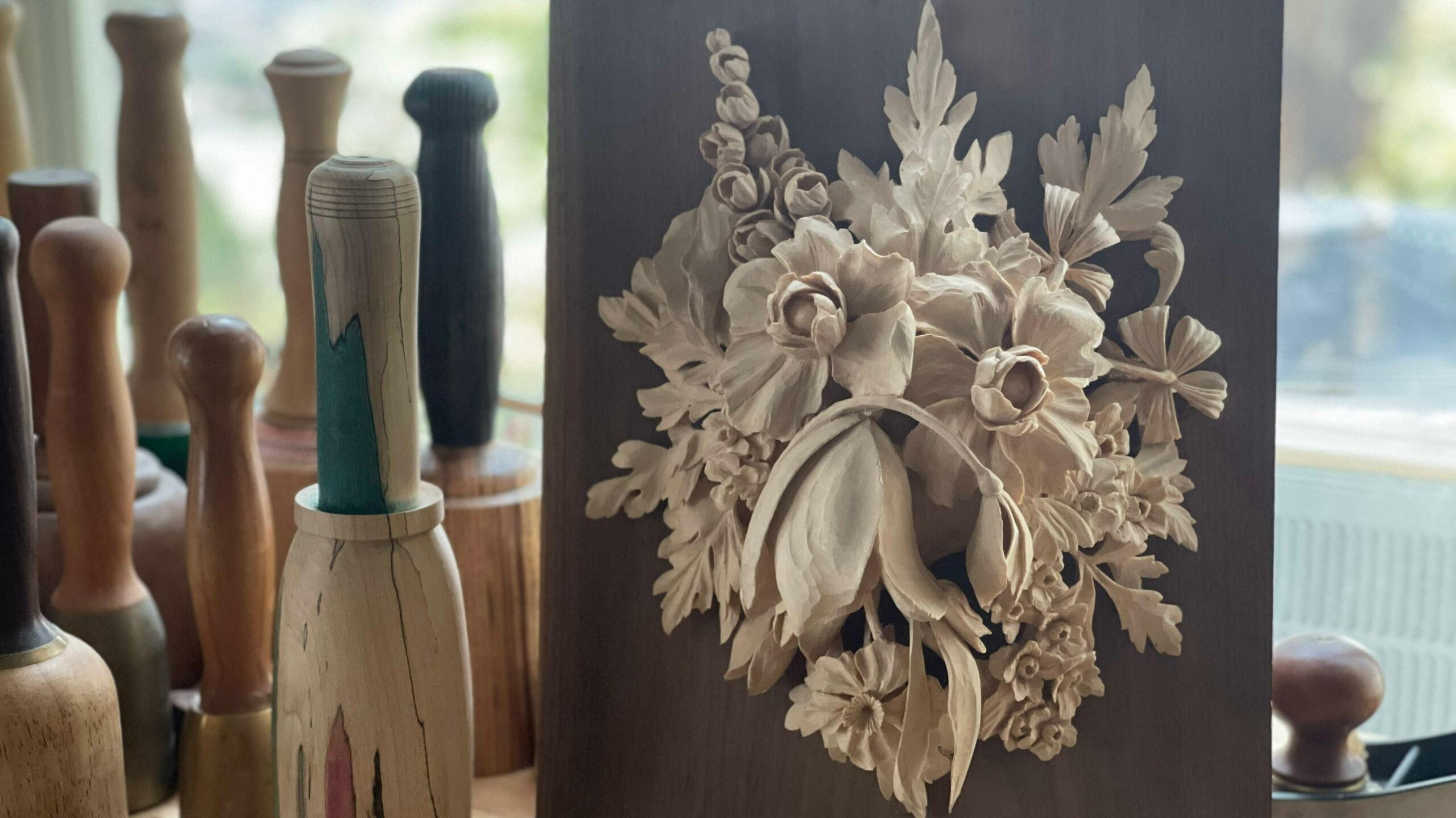 Who teaches Grinling Gibbons style wood carving?