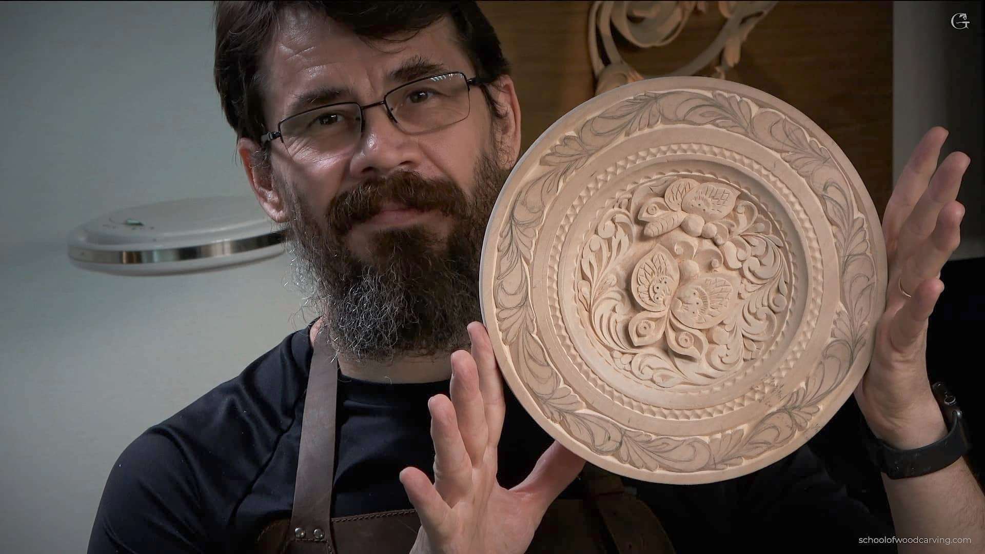 About Alexander Grabovetskiy. From a Soviet Prison Cell to Master Wood Carver