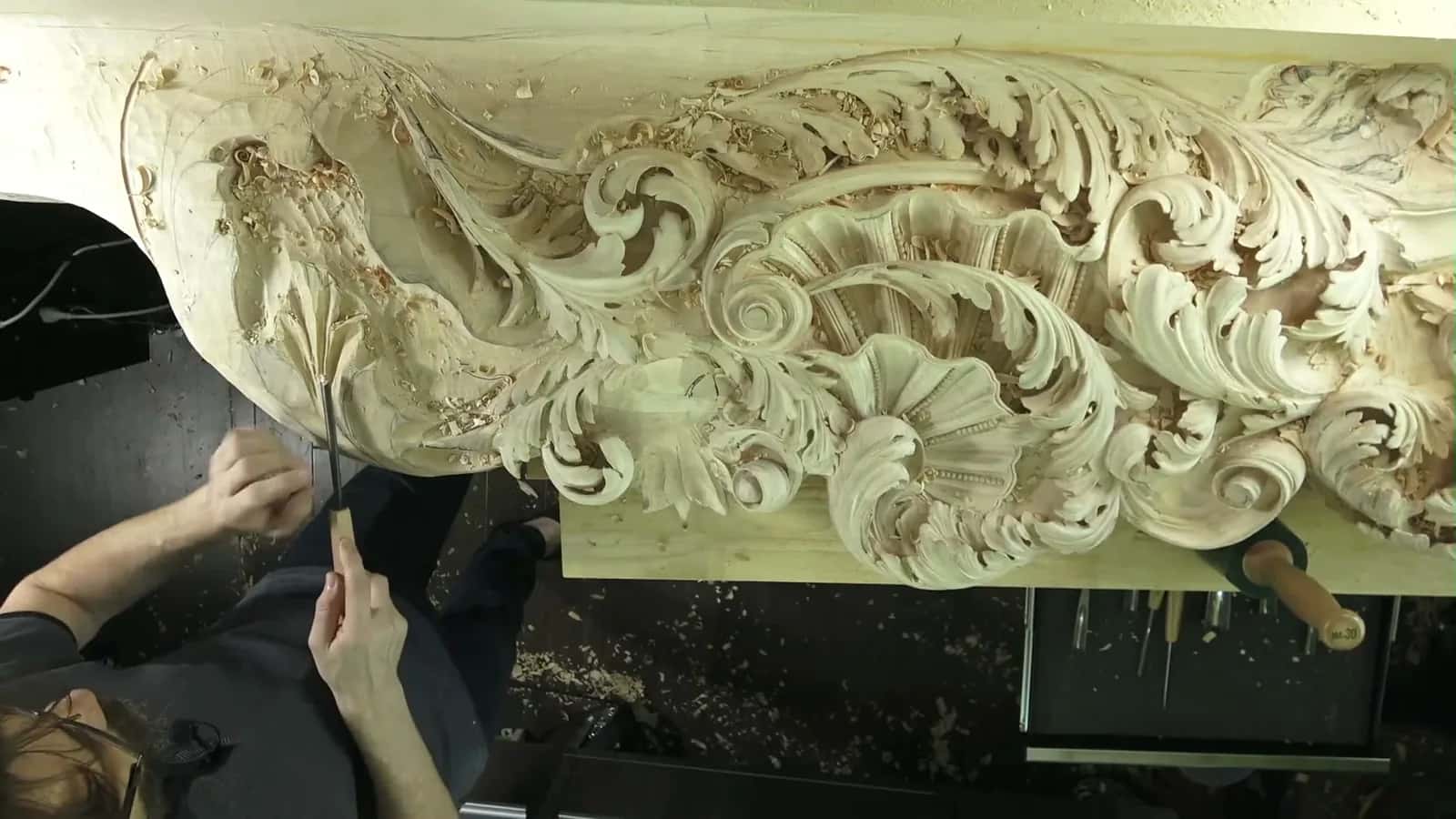 Weatherproof woodcarving for outdoor work that lasts