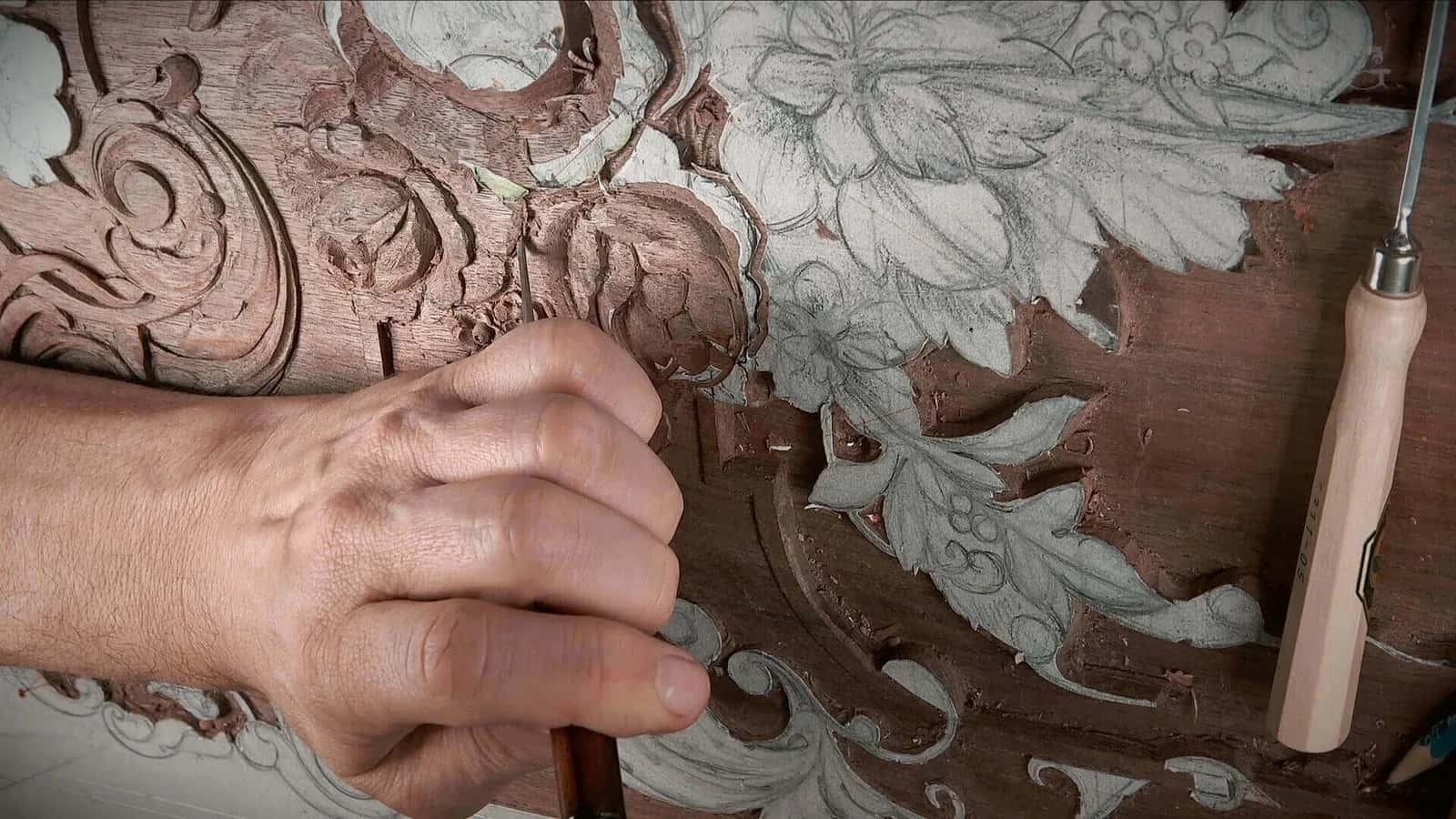 Learn wood carving at your own bench in Ackerly, TX