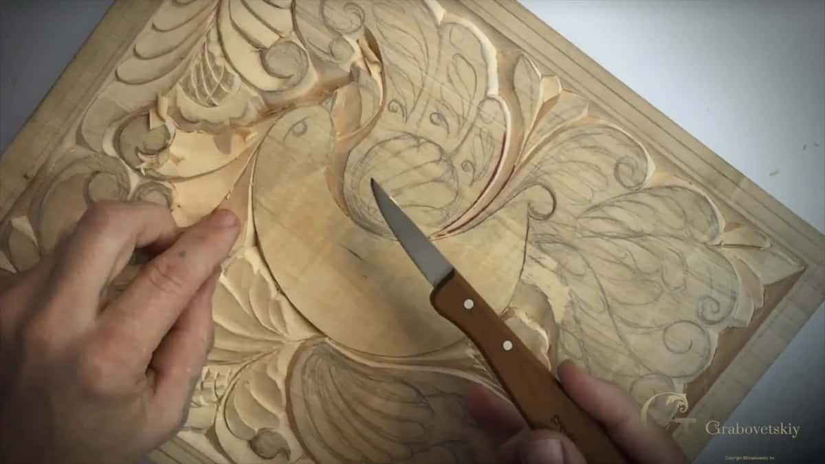 A tiny rotation of the knife at the end of the pass.