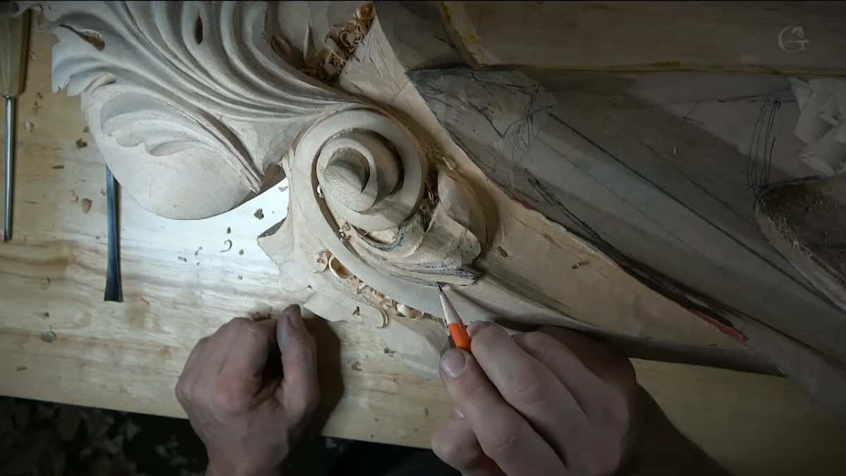 In every separation Orange handle in one fist, fresh chips all round the volute