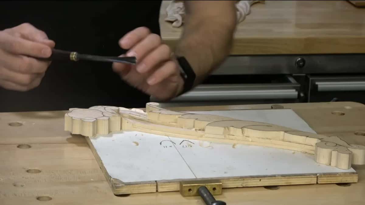 Half inch gouge coming down onto the work with a whole hand behind it.