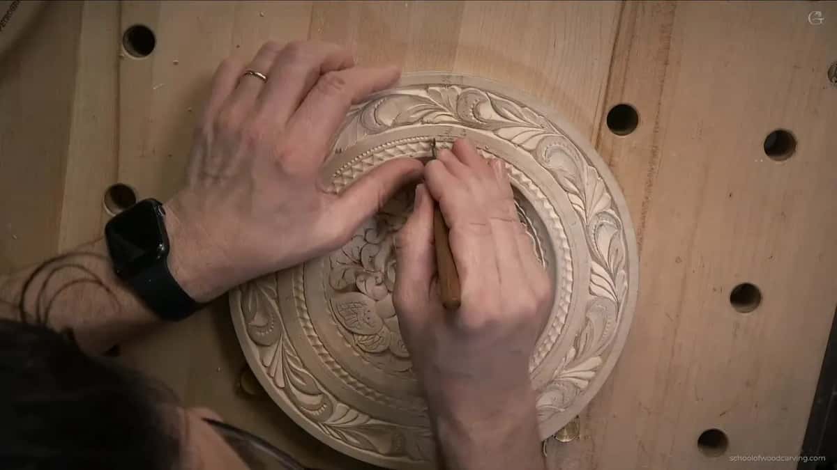 Small tool on the upper rim