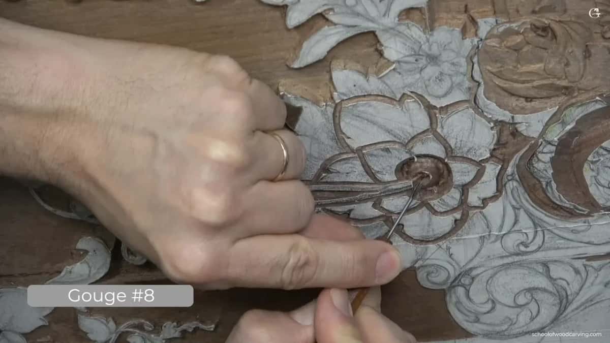 Both edges of one stem get lowered.