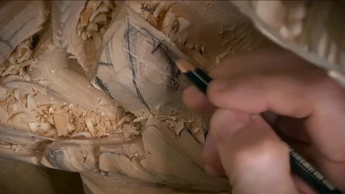 Marking the line Black pencil drawing on a rough leaf