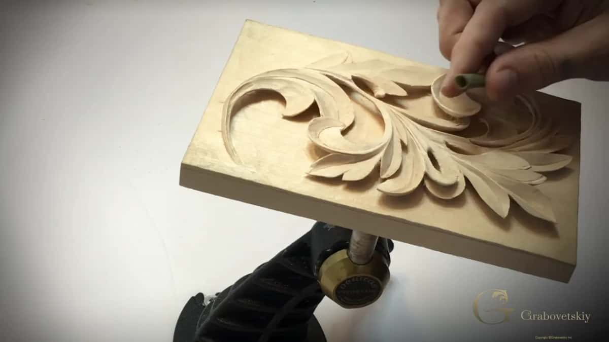 Right-hand curl gets the reed while the panel tilts toward the camera