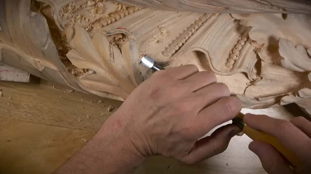 Hand over a yellow handled gouge