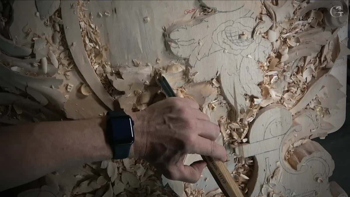 Gouge held almost flat