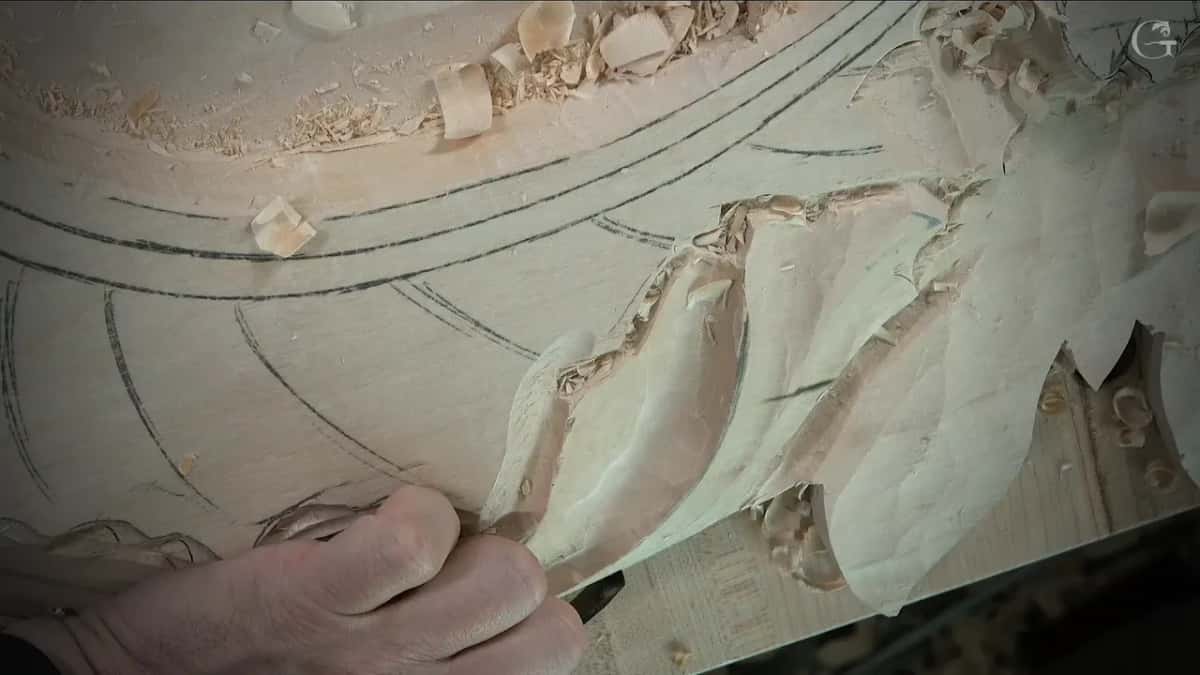 Lobes of the carving seen from low