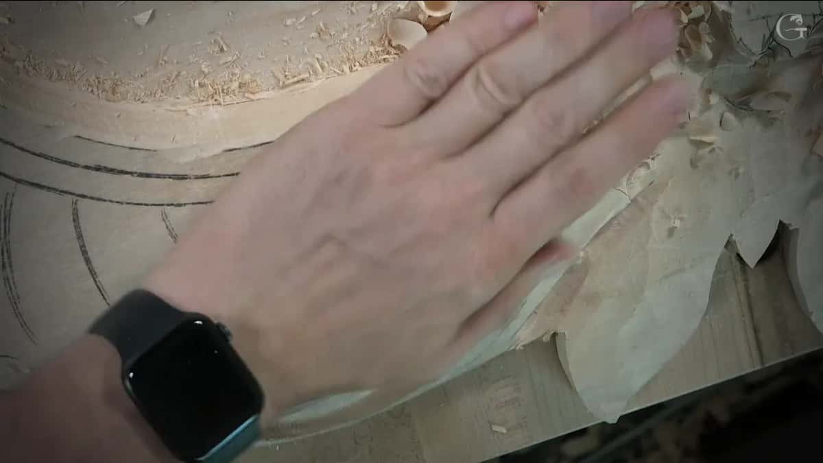 Open palm resting