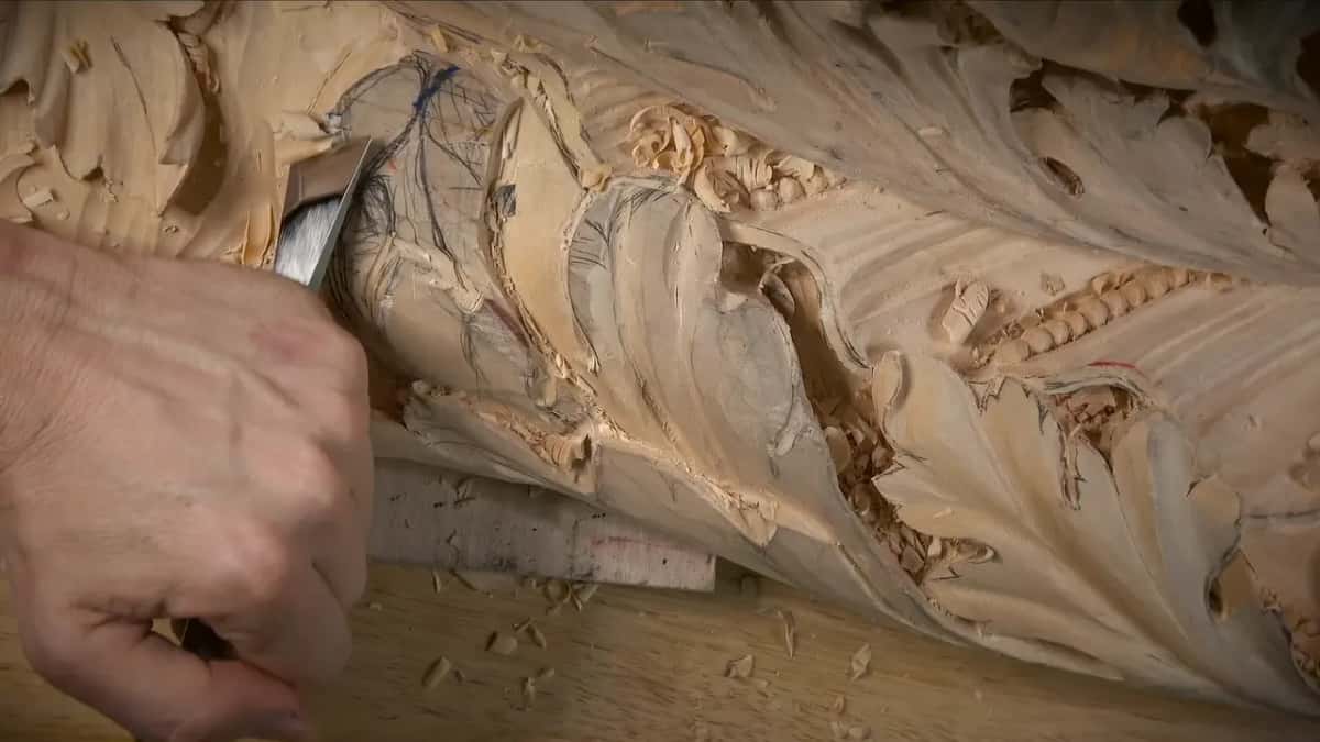 Wide blade chopping a penciled lobe