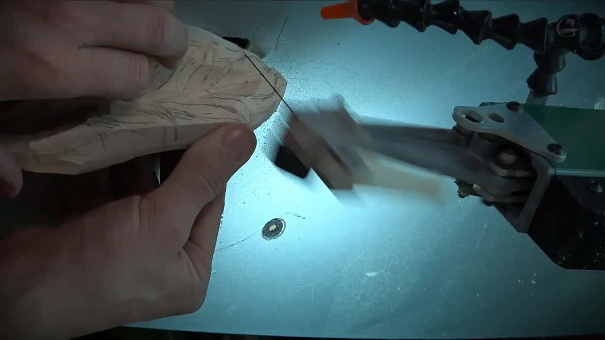 Into the blade Small blank going into the blade