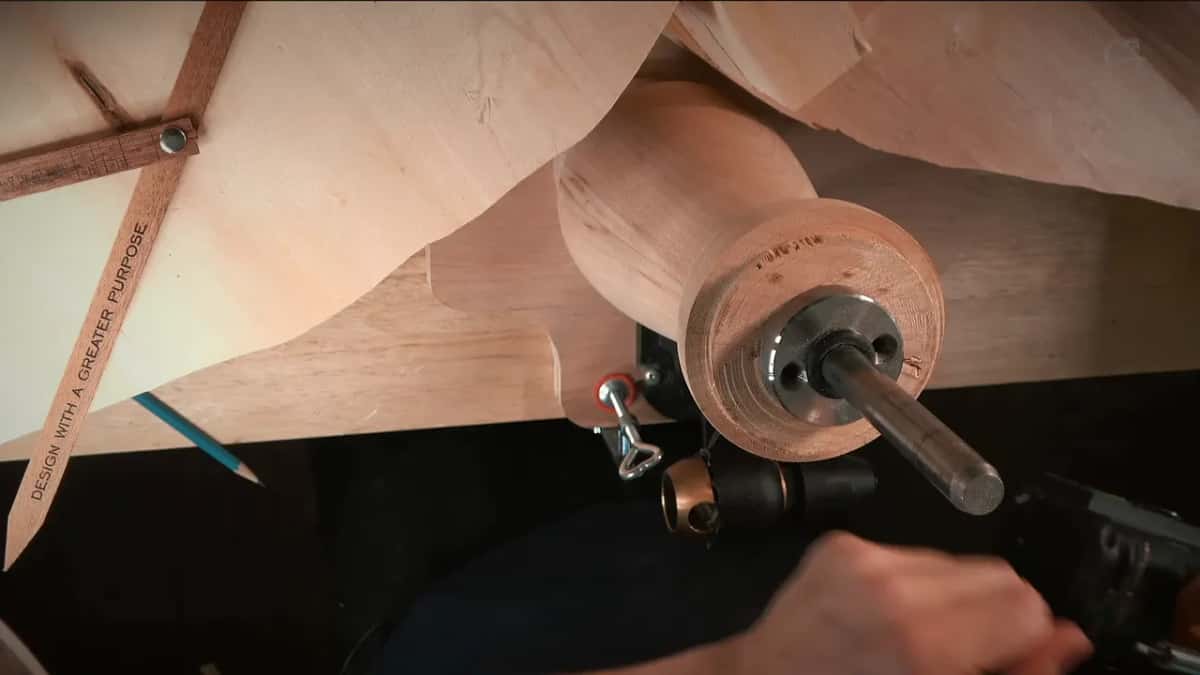 Vise plate and steel post screwed into the base