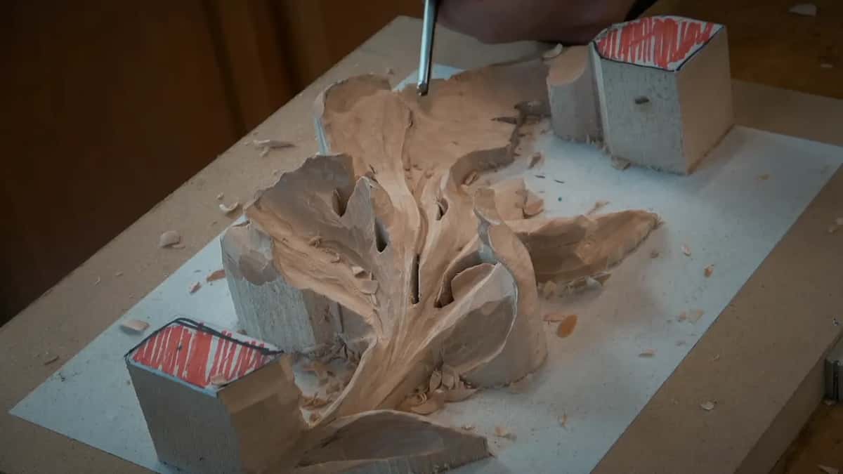 Working near the top lobe with a thin tool
