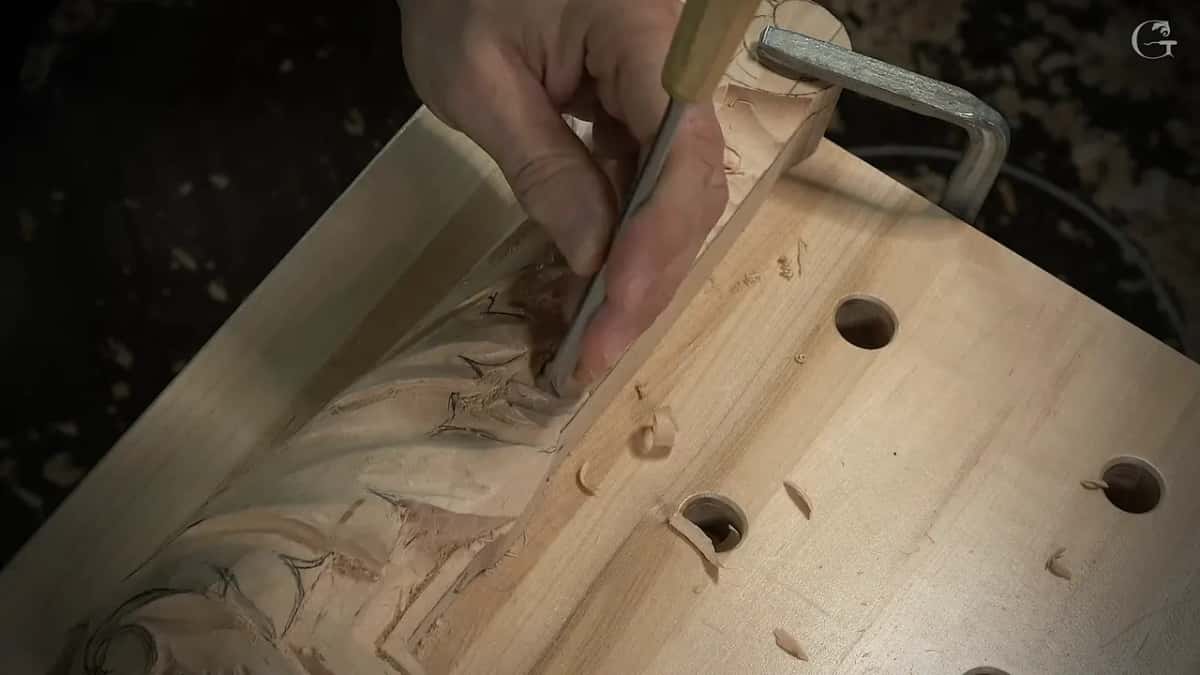 Upright gouge