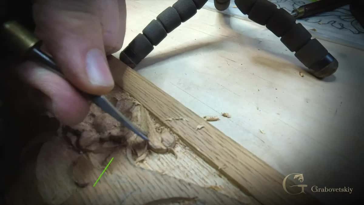 Tiny tool in the swirl corner, a green line drawn over the video